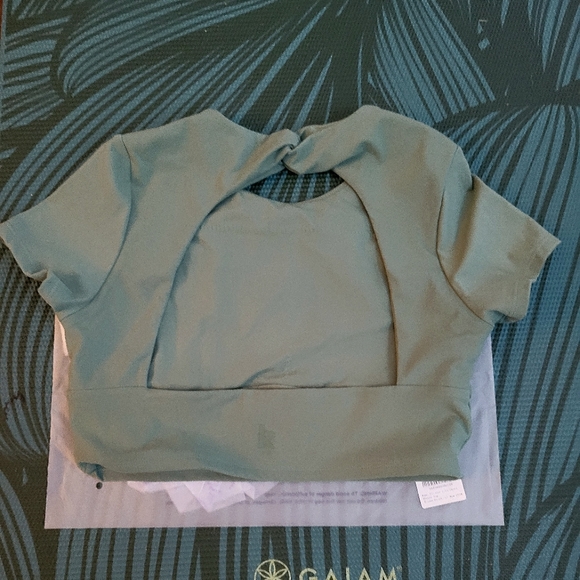 KAMO FITNESS Isla Short Sleeve Top - Picture 4 of 4